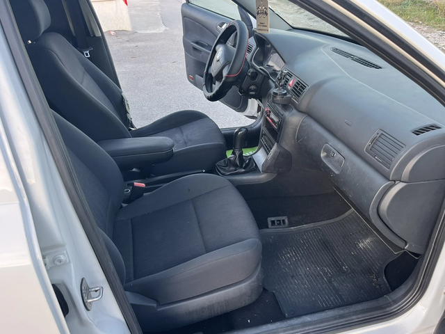 Skoda Octavia 1.9TDI 101кс EURO 4 КЛИМАТРОНИК N1 - автомобили, коли, обяви за нови и употребявани 10