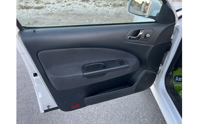 Skoda Octavia 1.9TDI 101кс EURO 4 КЛИМАТРОНИК N1 - автомобили, коли, обяви за нови и употребявани 6