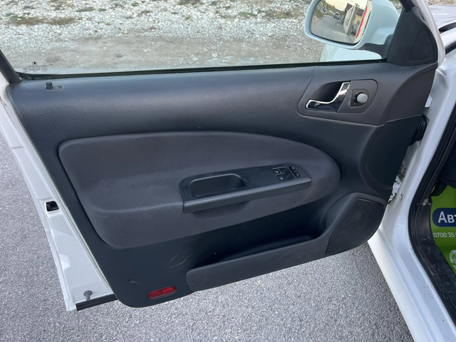 Skoda Octavia 1.9TDI 101кс EURO 4 КЛИМАТРОНИК N1 - автомобили, коли, обяви за нови и употребявани 6