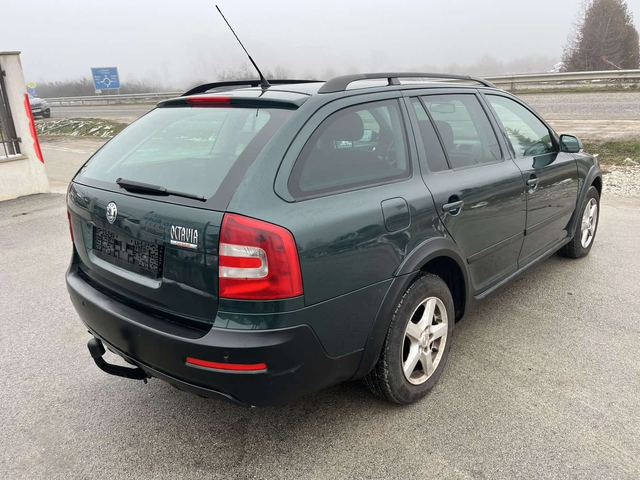 Skoda Octavia SCOUT 2.0TDI 140кс 4Х4 6 СКОРОСТИ КЛИМАТРОНИК - автомобили, коли, обяви за нови и употребявани 3
