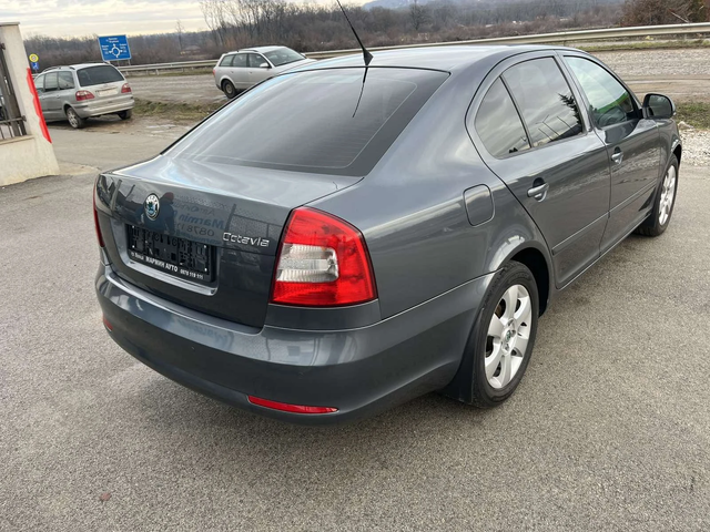 Skoda Octavia 1.2TURBO 105кс. 159 000км EURO 5A КЛИМАТРОНИК - автомобили, коли, обяви за нови и употребявани 3