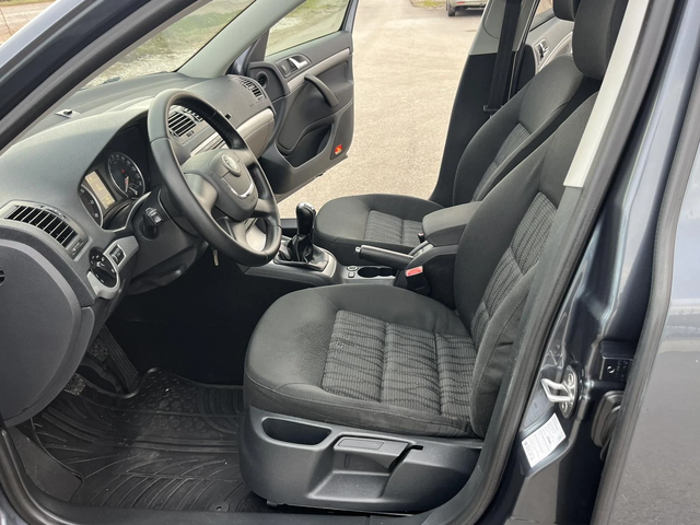 Skoda Octavia 1.2TURBO 105кс. 159 000км EURO 5A КЛИМАТРОНИК - автомобили, коли, обяви за нови и употребявани 7