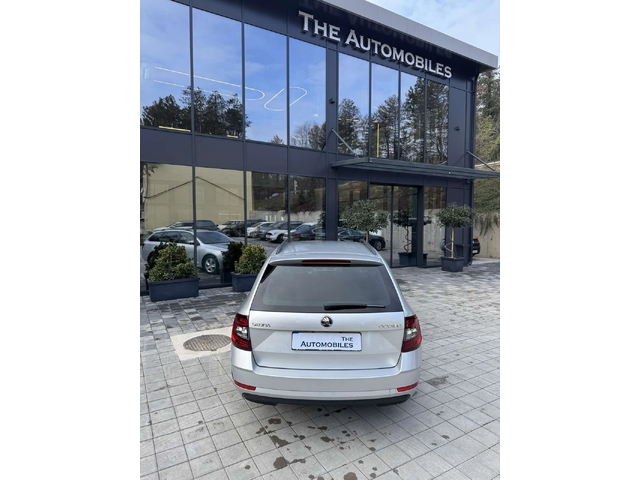 Skoda Octavia - автомобили, коли, обяви за нови и употребявани 4