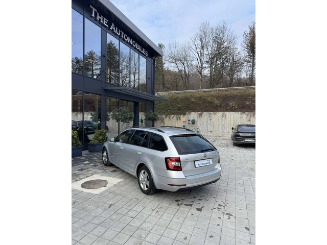 Skoda Octavia - автомобили, коли, обяви за нови и употребявани 5