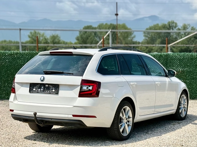 Skoda Octavia 2.0TDi /DSG/FULL LED/DISTRONIC/EURO 6 - автомобили, коли, обяви за нови и употребявани 4