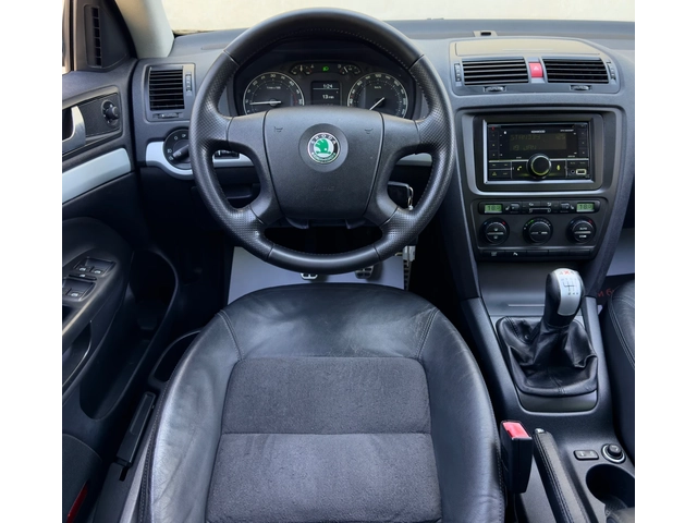 Skoda Octavia 2.0TDi SCOUT - автомобили, коли, обяви за нови и употребявани 10