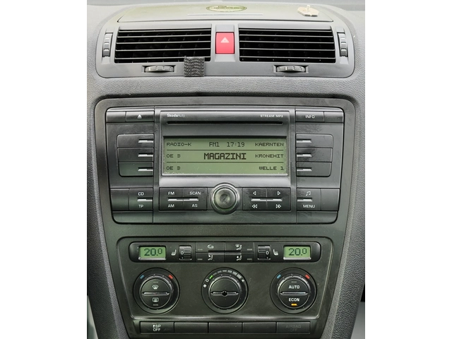 Skoda Octavia 2.0TDi SCOUT - автомобили, коли, обяви за нови и употребявани 11
