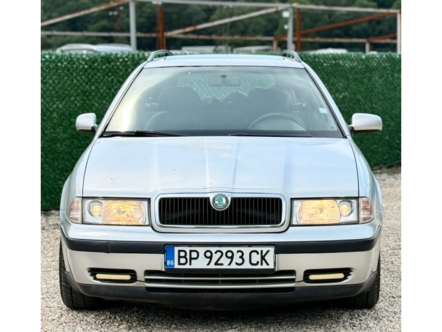 Skoda Octavia 1.8i //Turbo - автомобили, коли, обяви за нови и употребявани 1