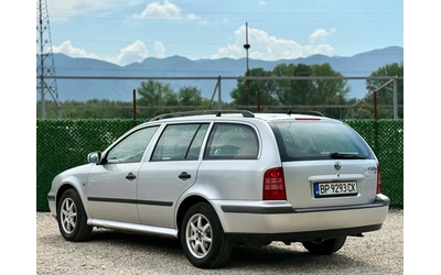 Skoda Octavia 1.8i //Turbo - автомобили, коли, обяви за нови и употребявани 6