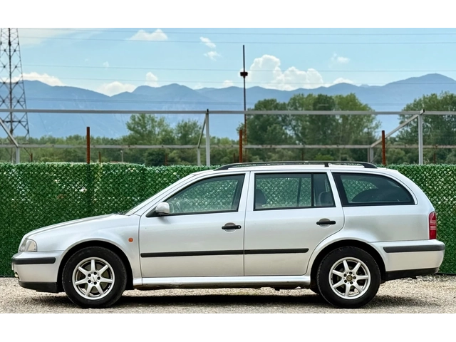 Skoda Octavia 1.8i //Turbo - автомобили, коли, обяви за нови и употребявани 7
