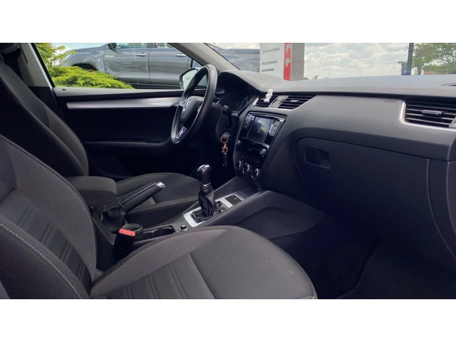 Skoda Octavia 1.5 TSi ACT - автомобили, коли, обяви за нови и употребявани 14