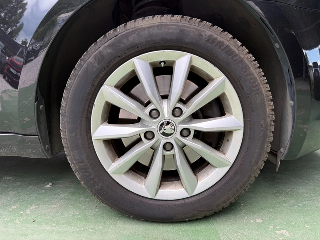 Skoda Octavia 4X4 - автомобили, коли, обяви за нови и употребявани 16