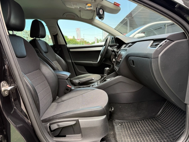 Skoda Octavia 4X4 - автомобили, коли, обяви за нови и употребявани 7