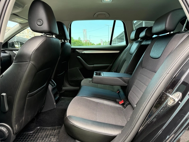Skoda Octavia 4X4 - автомобили, коли, обяви за нови и употребявани 8