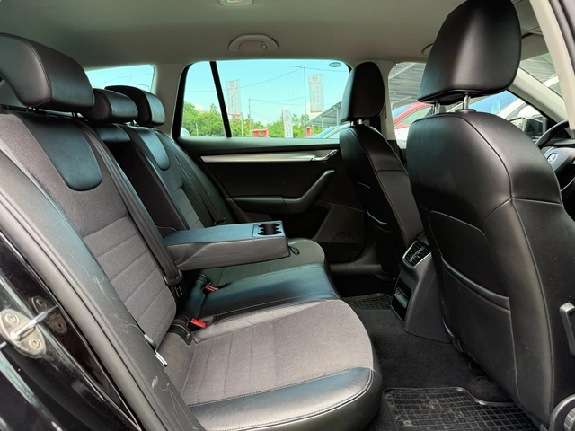 Skoda Octavia 4X4 - автомобили, коли, обяви за нови и употребявани 9