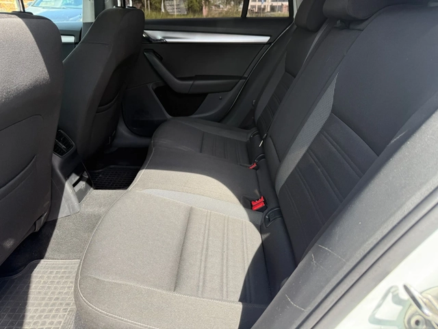 Skoda Octavia 2, 000TDI/DSG/EURO6 - автомобили, коли, обяви за нови и употребявани 3