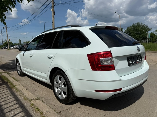 Skoda Octavia 2, 000TDI/DSG/EURO6 - автомобили, коли, обяви за нови и употребявани 4