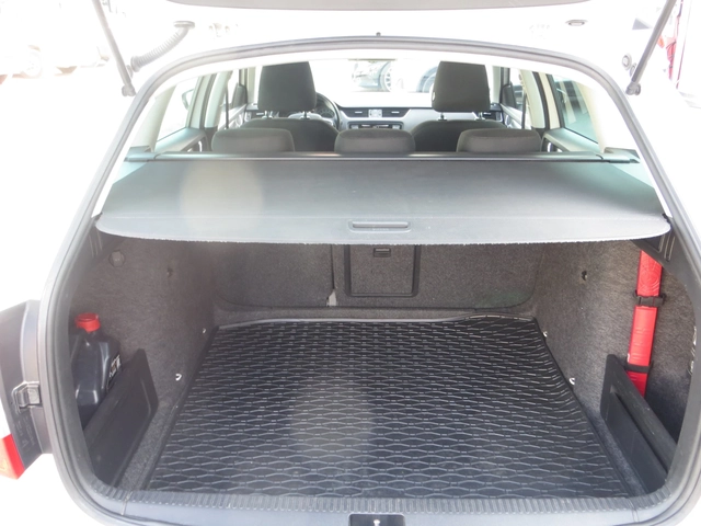 Skoda Octavia SCOUT 4x4 - автомобили, коли, обяви за нови и употребявани 15