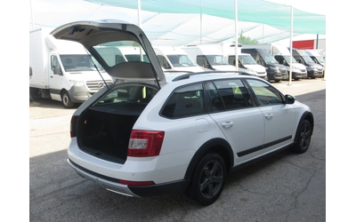Skoda Octavia SCOUT 4x4 - автомобили, коли, обяви за нови и употребявани 16