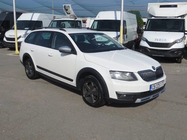 Skoda Octavia SCOUT 4x4 - автомобили, коли, обяви за нови и употребявани 5