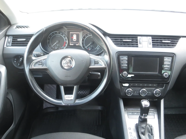 Skoda Octavia SCOUT 4x4 - автомобили, коли, обяви за нови и употребявани 7
