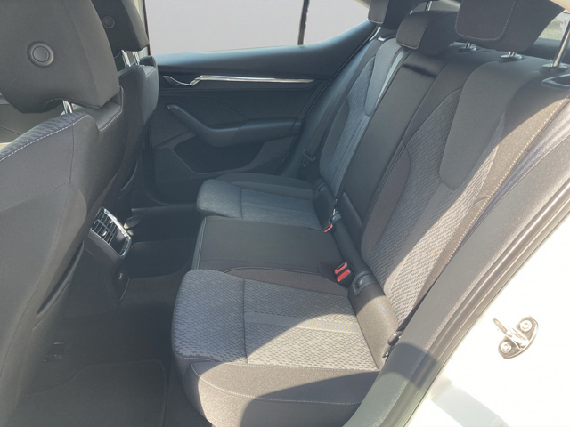 Skoda OCTAVIA STYLE 1.5 TSI 150 HP MT6 - автомобили, коли, обяви за нови и употребявани 10