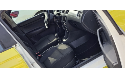 Skoda Rapid 1.6 Готова за такси - автомобили, коли, обяви за нови и употребявани 11