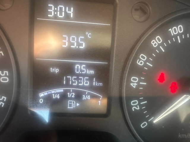 Skoda Rapid 1.6TDI 105kc EVRO5 - автомобили, коли, обяви за нови и употребявани 10