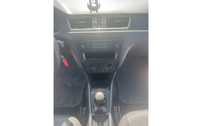Skoda Rapid 1.6TDI 105kc EVRO5 - автомобили, коли, обяви за нови и употребявани 11