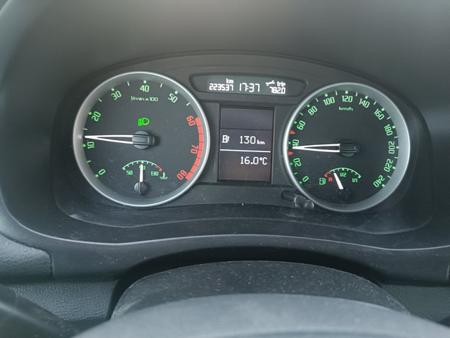 Skoda Roomster 1400 - автомобили, коли, обяви за нови и употребявани 8