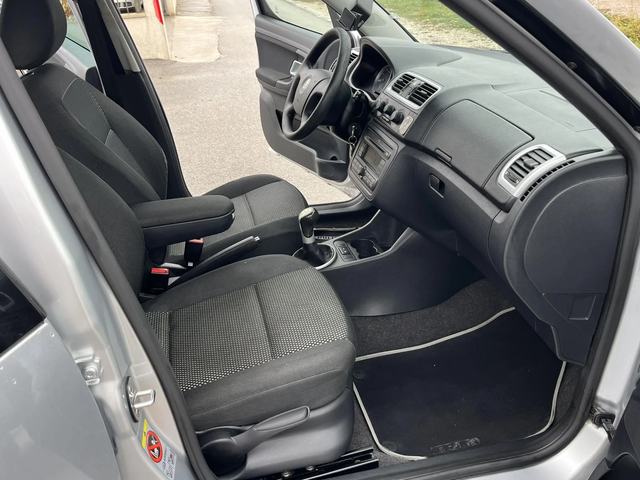 Skoda Roomster SСOUT 1.4I 86кс EURO 4 КЛИМАТРОНИК - автомобили, коли, обяви за нови и употребявани 10