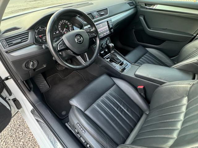 Skoda Superb 2.0TDI ! 4x4 ! SWISS ! - автомобили, коли, обяви за нови и употребявани 7