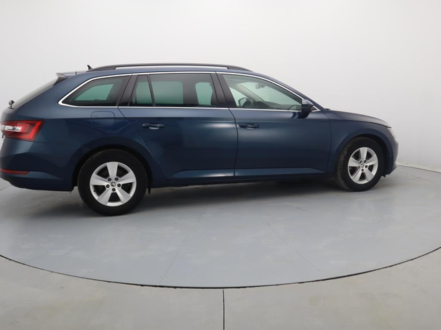 Skoda Superb - автомобили, коли, обяви за нови и употребявани 11