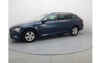 Skoda Superb - автомобили, коли, обяви за нови и употребявани 32