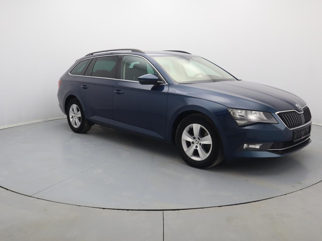 Skoda Superb - автомобили, коли, обяви за нови и употребявани 4