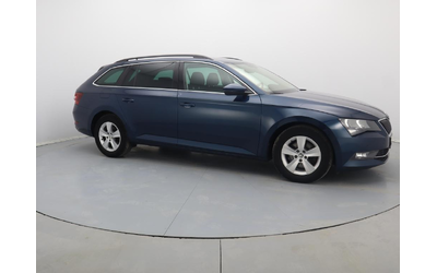 Skoda Superb - автомобили, коли, обяви за нови и употребявани 6