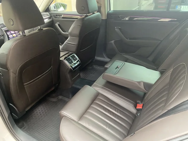 Skoda Superb 2.0 TDI (200 кс) 4x4 DSG - автомобили, коли, обяви за нови и употребявани 11