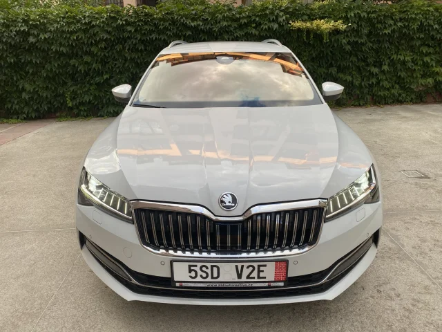 Skoda Superb 2.0 TDI (200 кс) 4x4 DSG - автомобили, коли, обяви за нови и употребявани 1