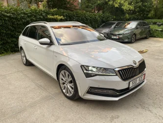 skoda-superb-2-0-tdi-200-ks-4x4-dsg - 2