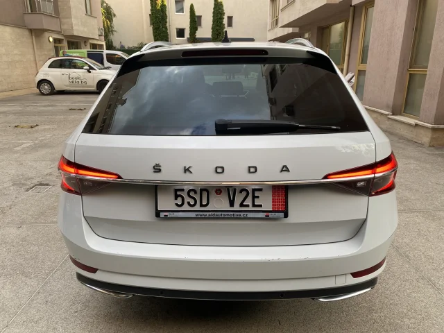 Skoda Superb 2.0 TDI (200 кс) 4x4 DSG - автомобили, коли, обяви за нови и употребявани 5