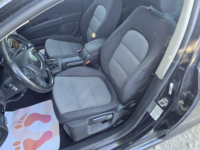 Skoda Superb 2.0 TDI CR (140 кс) DSG DPF - автомобили, коли, обяви за нови и употребявани 9