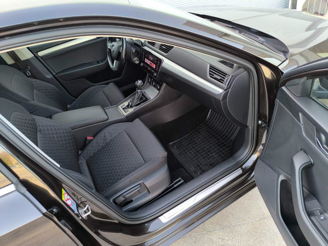 Skoda Superb  2.0 TDI /DSG, - автомобили, коли, обяви за нови и употребявани 8