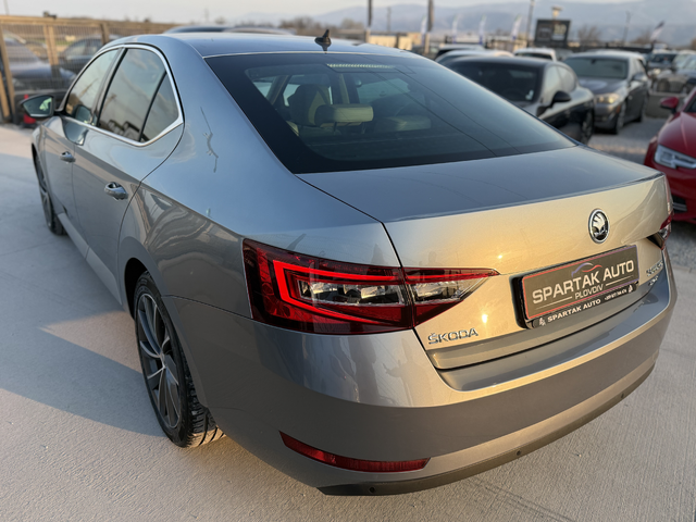 Skoda Superb 2.0D* 2020г.* 4Х4* LAURIN KLEMENT* 122.000KM* Сервизна История* - автомобили, коли, обяви за нови и употребявани 3