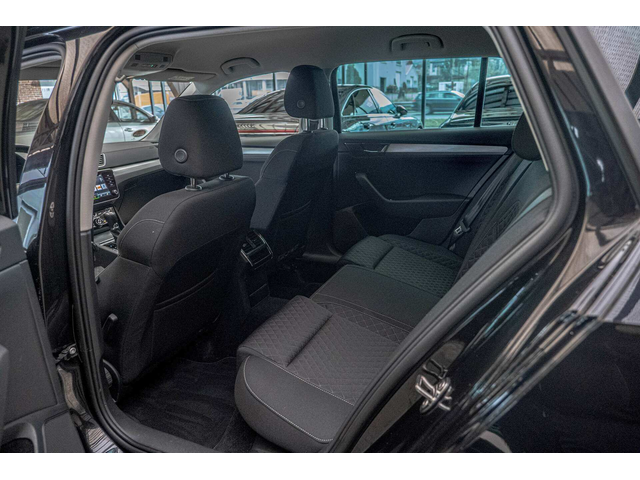 Skoda Superb 2.0TDI/4X4/AirCare/Подгрев/Дистроник/Ambition - автомобили, коли, обяви за нови и употребявани 11