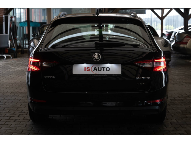 Skoda Superb 2.0TDI/DSG/ParkPilot/4x4/AirCare/Подгрев - автомобили, коли, обяви за нови и употребявани 3