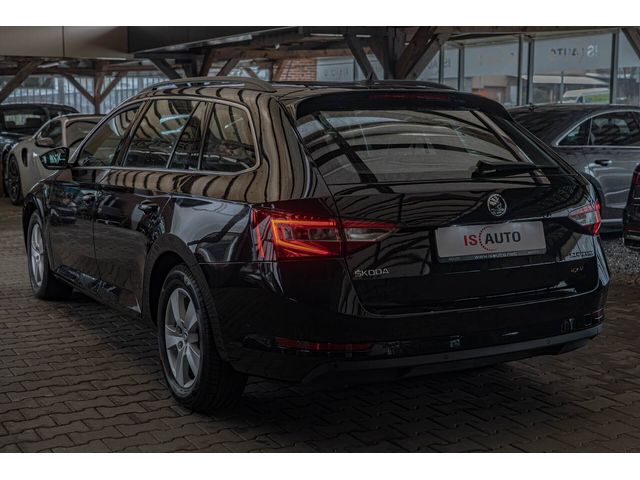 Skoda Superb 2.0TDI/DSG/ParkPilot/4x4/AirCare/Подгрев - автомобили, коли, обяви за нови и употребявани 5