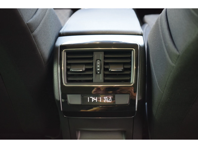 Skoda Superb 2.0TDI ELEGANCE - автомобили, коли, обяви за нови и употребявани 8