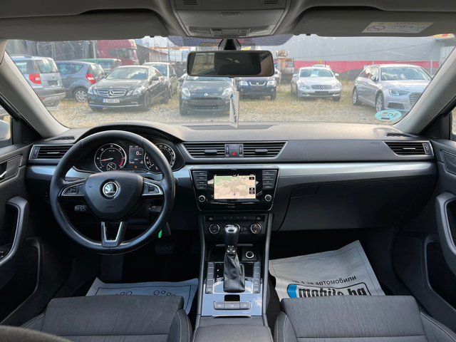 Skoda Superb 2.0 TDI-150к.с./Парктроник/Нави/Ел. Багажник/Euro6 - автомобили, коли, обяви за нови и употребявани 16