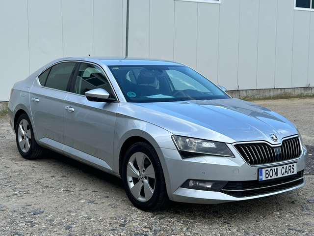Skoda Superb 2.0 TDI-150к.с./Парктроник/Нави/Ел. Багажник/Euro6 - автомобили, коли, обяви за нови и употребявани 2