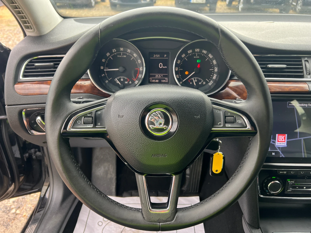 Skoda Superb 2.0TDI-140к.с./Памет/ Навигация/Кожа/Старт-стоп - автомобили, коли, обяви за нови и употребявани 12